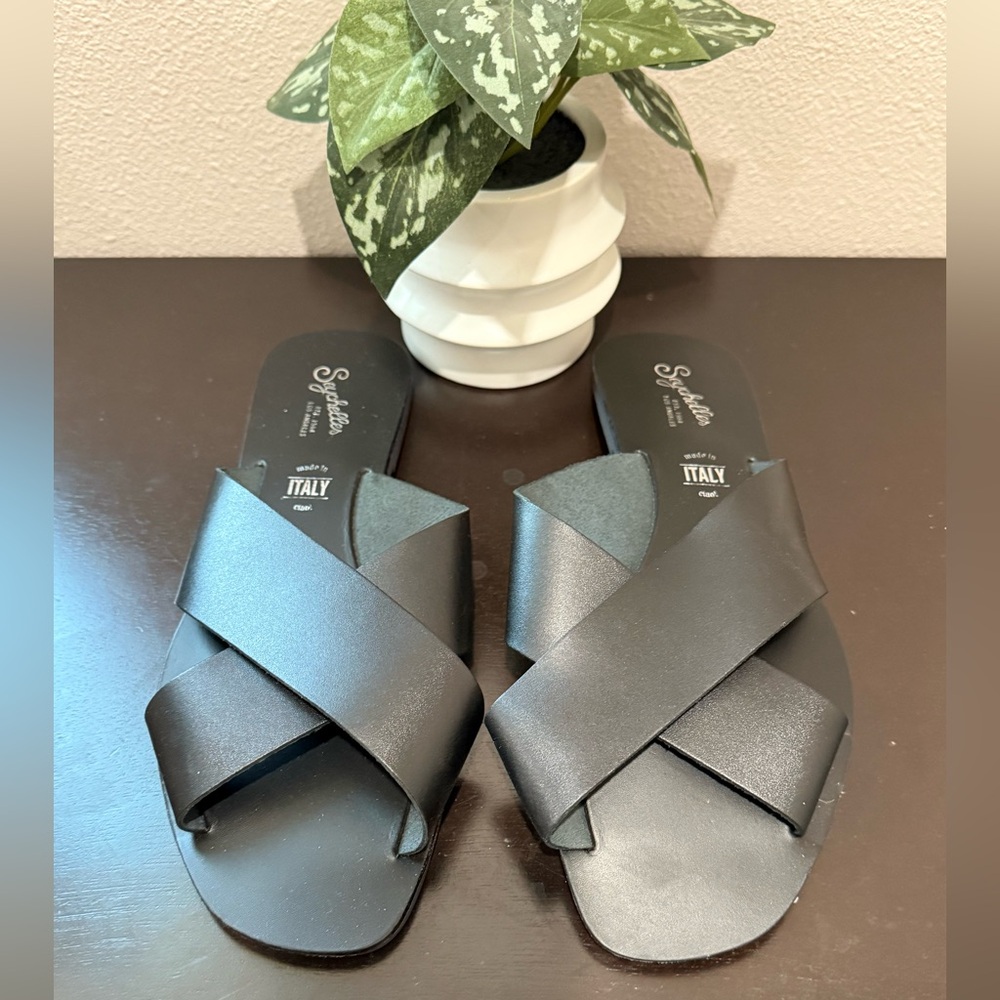 Seychelles Black Crisscross Sandals
